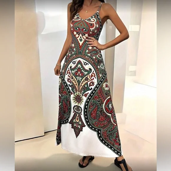 Floral White and Green Maxi Dress - Picture 4 of 5